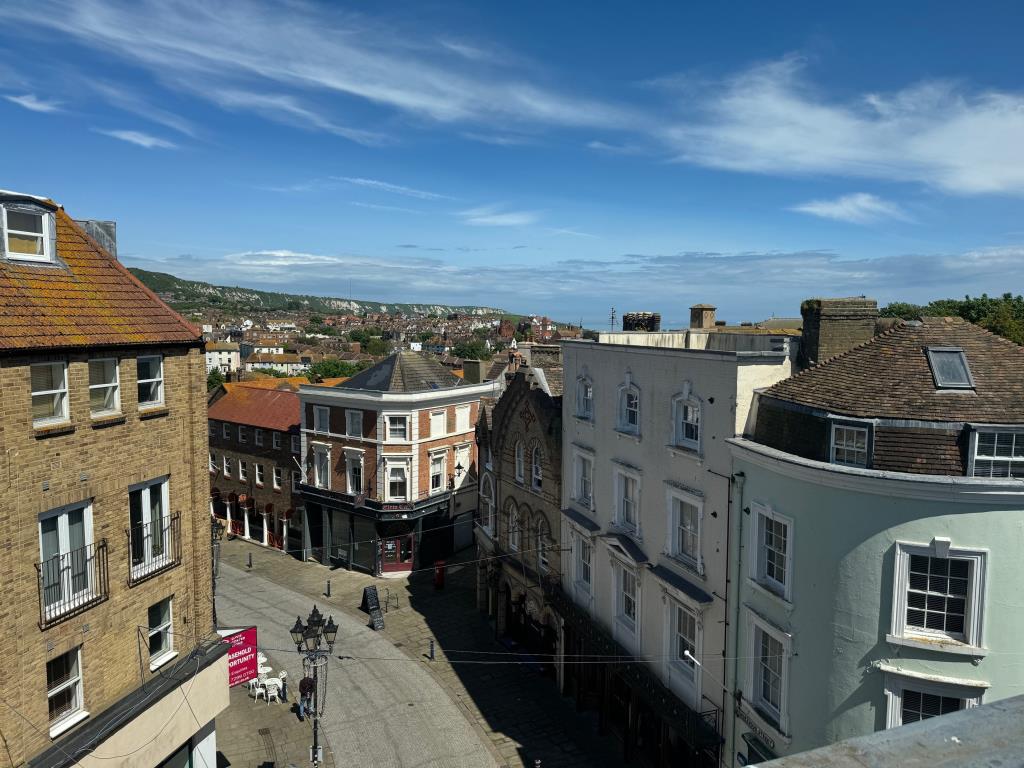 Lot: 161 - TOWN CENTRE FLAT FOR INVESTMENT - View from bedroom window